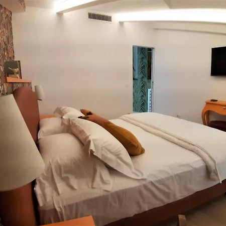 Апартаменты Grata Hospes - Boutique House - Rooftop Deck - Bbq Сорренто